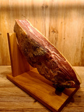 Afbeelding in Gallery-weergave laden, 1/2 Jamon Serrano, stand inclusief
